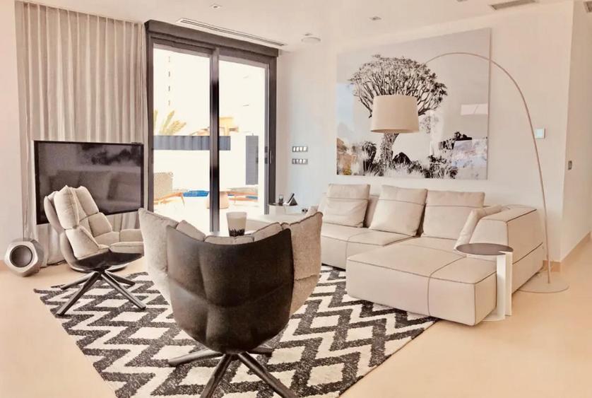 Luxurioeses Apartment In Benidorm Mit Pool Экстерьер фото