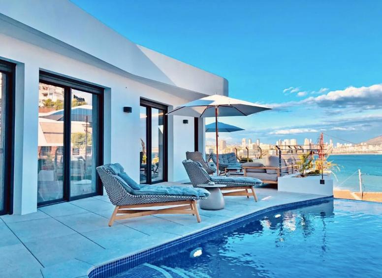 Luxurioeses Apartment In Benidorm Mit Pool Экстерьер фото